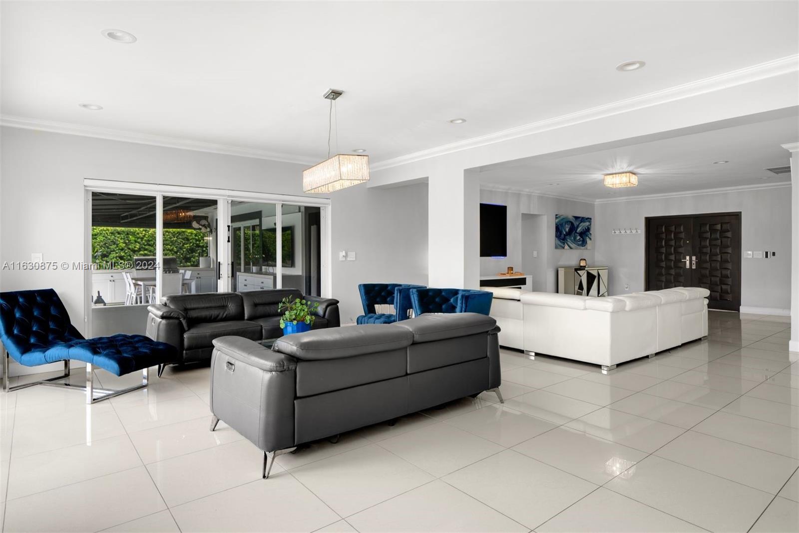 EASTERN SHORES 1ST ADDN - Residential