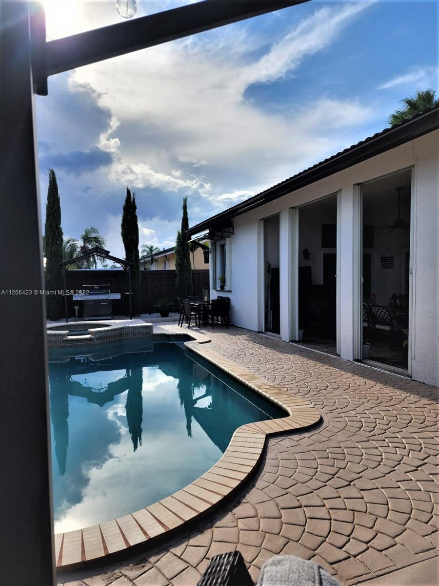 LUZ ESTELA SUB - Residential