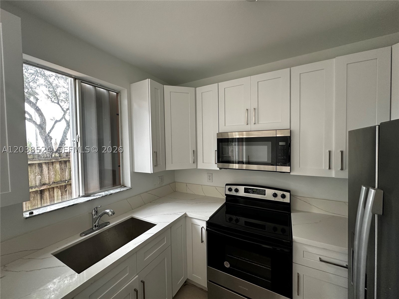 SHOMA TOWNHOMES AT KEYSCO - Residential Lease