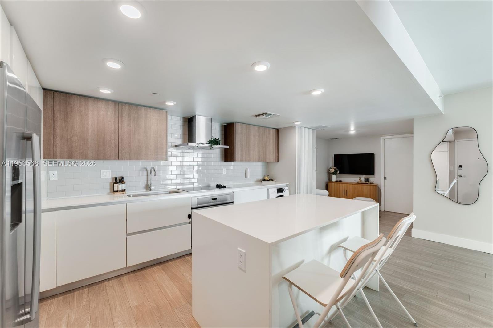 BAY HARBOR CLUB CONDO - Residential