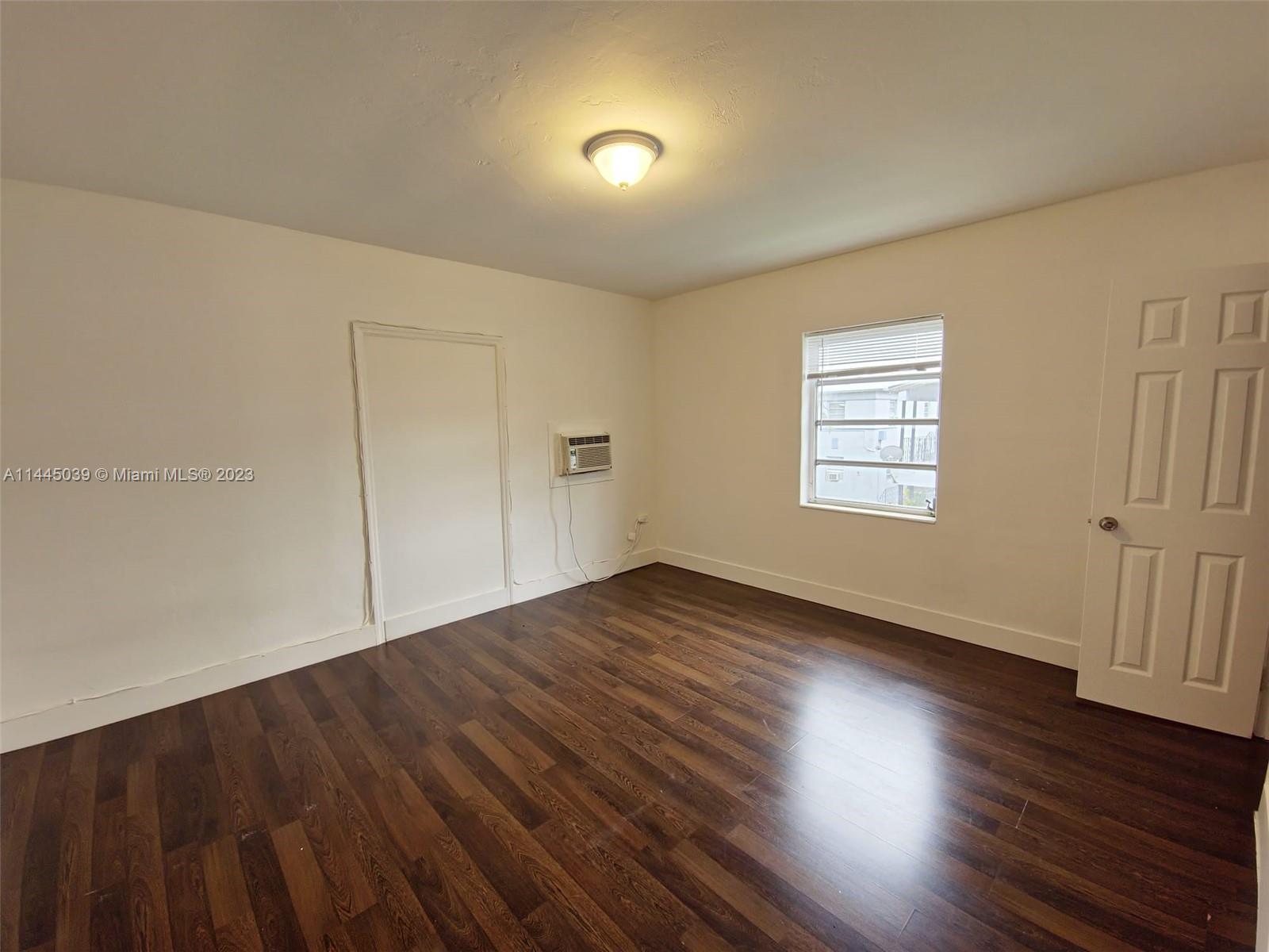 COLONIAL PLAZA CONDO - Residential