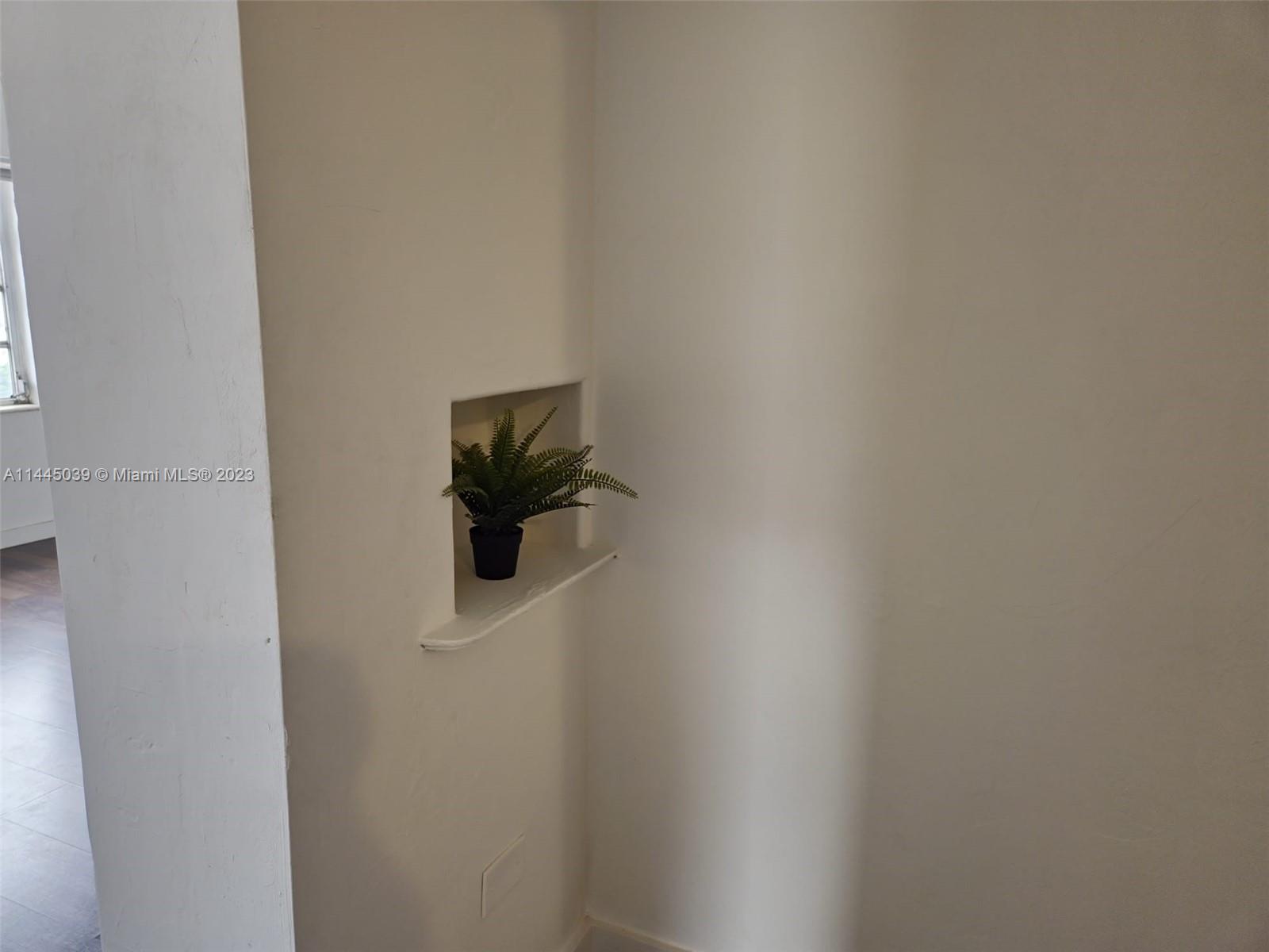 COLONIAL PLAZA CONDO - Residential