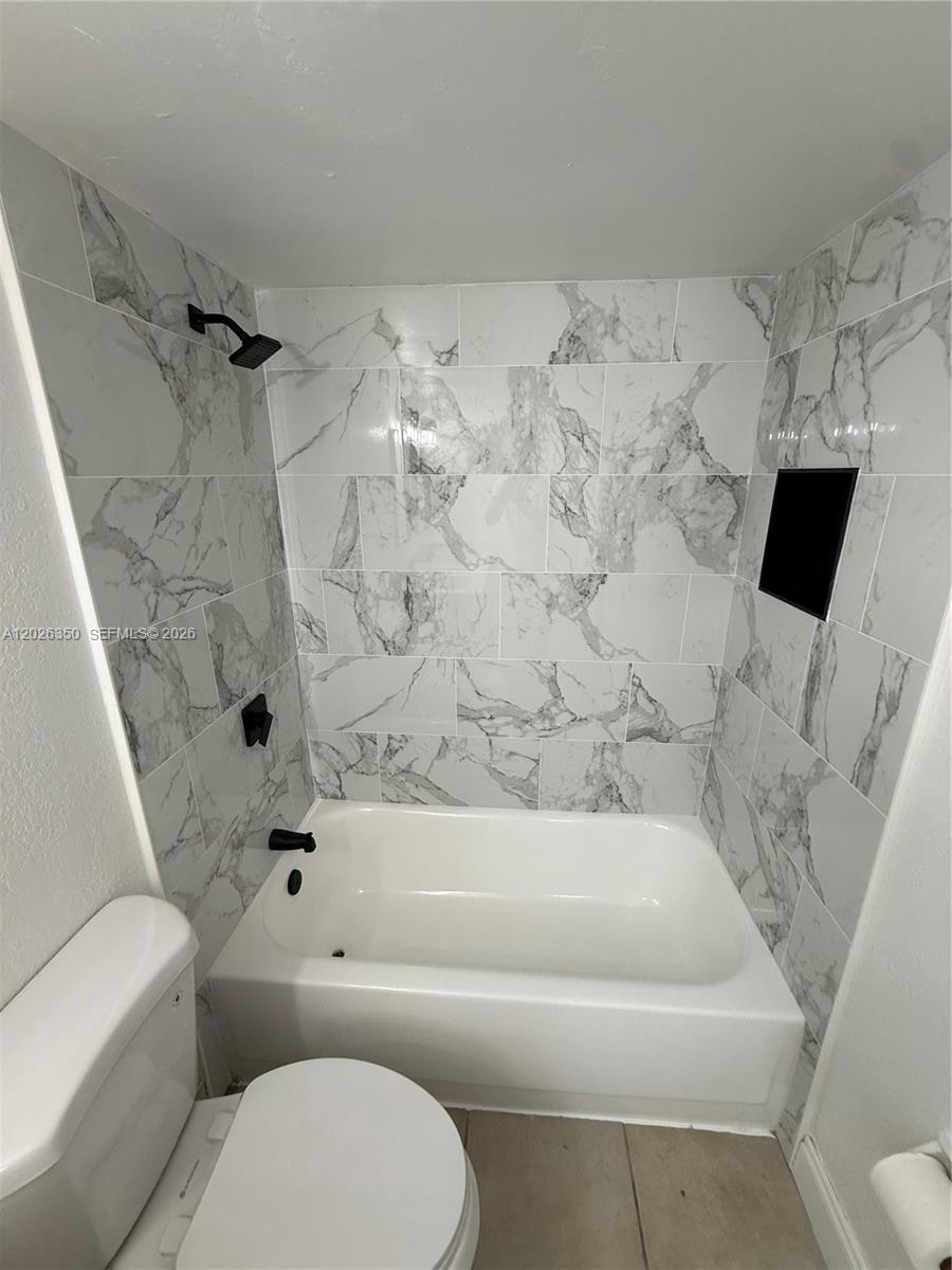 OLA CONDO - Residential Lease