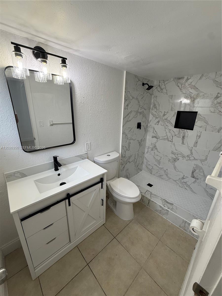 OLA CONDO - Residential Lease