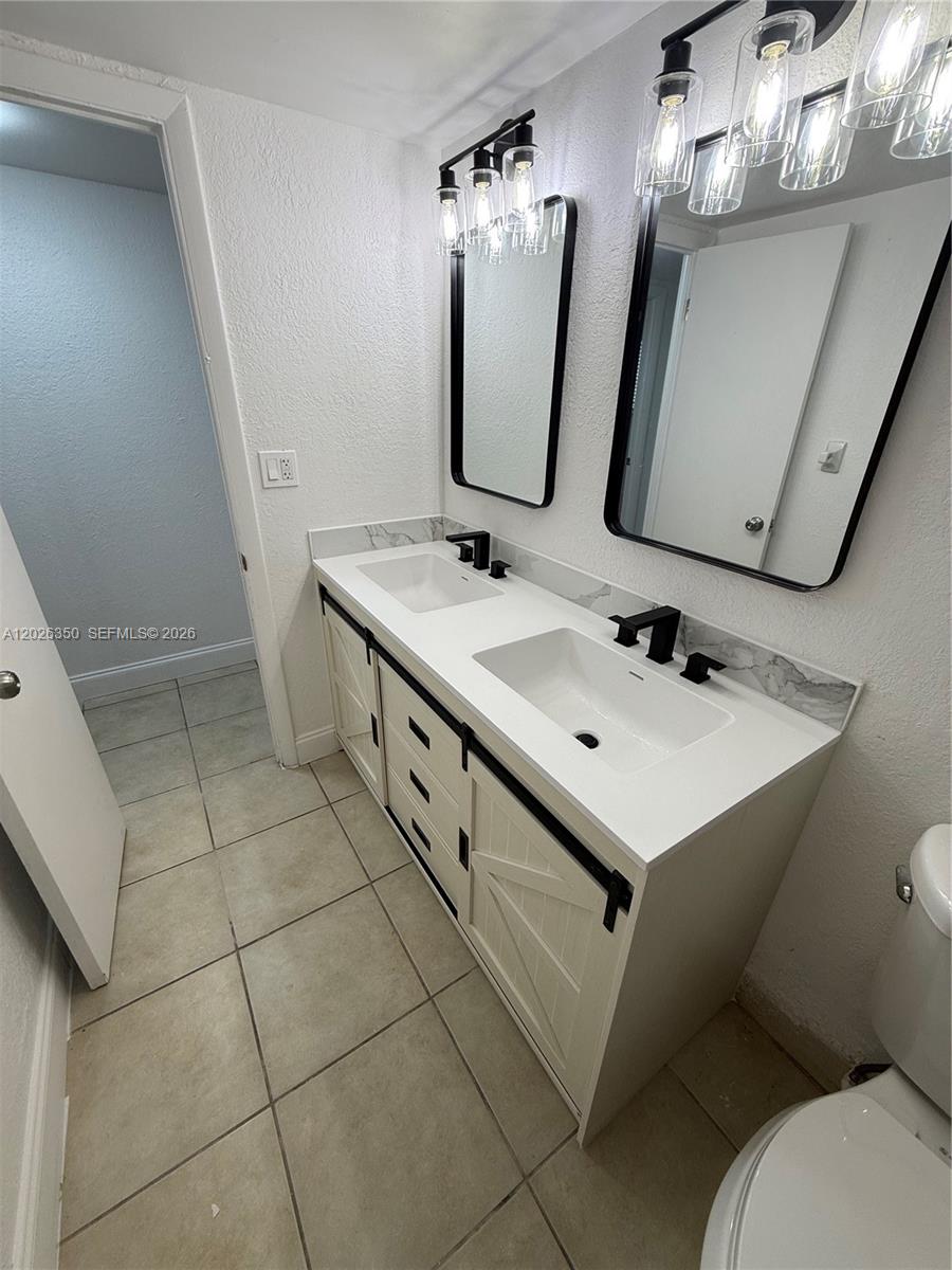 OLA CONDO - Residential Lease