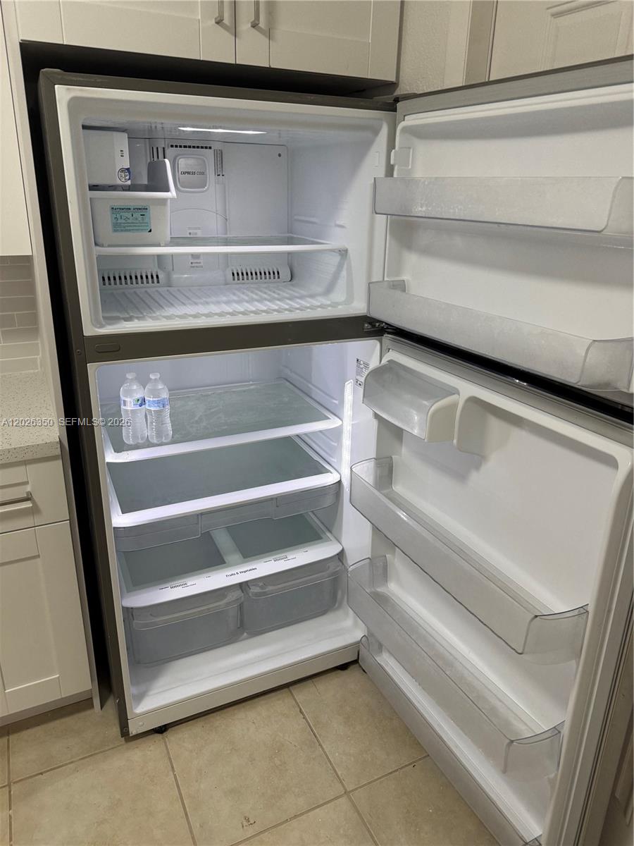 OLA CONDO - Residential Lease