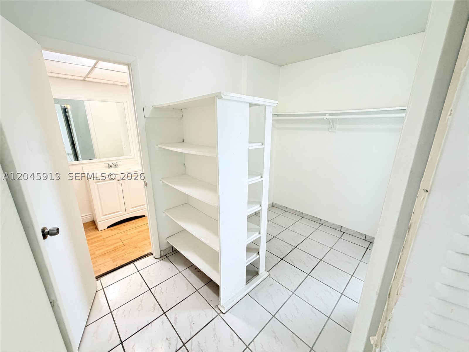 BROOKFIELD SQUARE CONDO - Residential