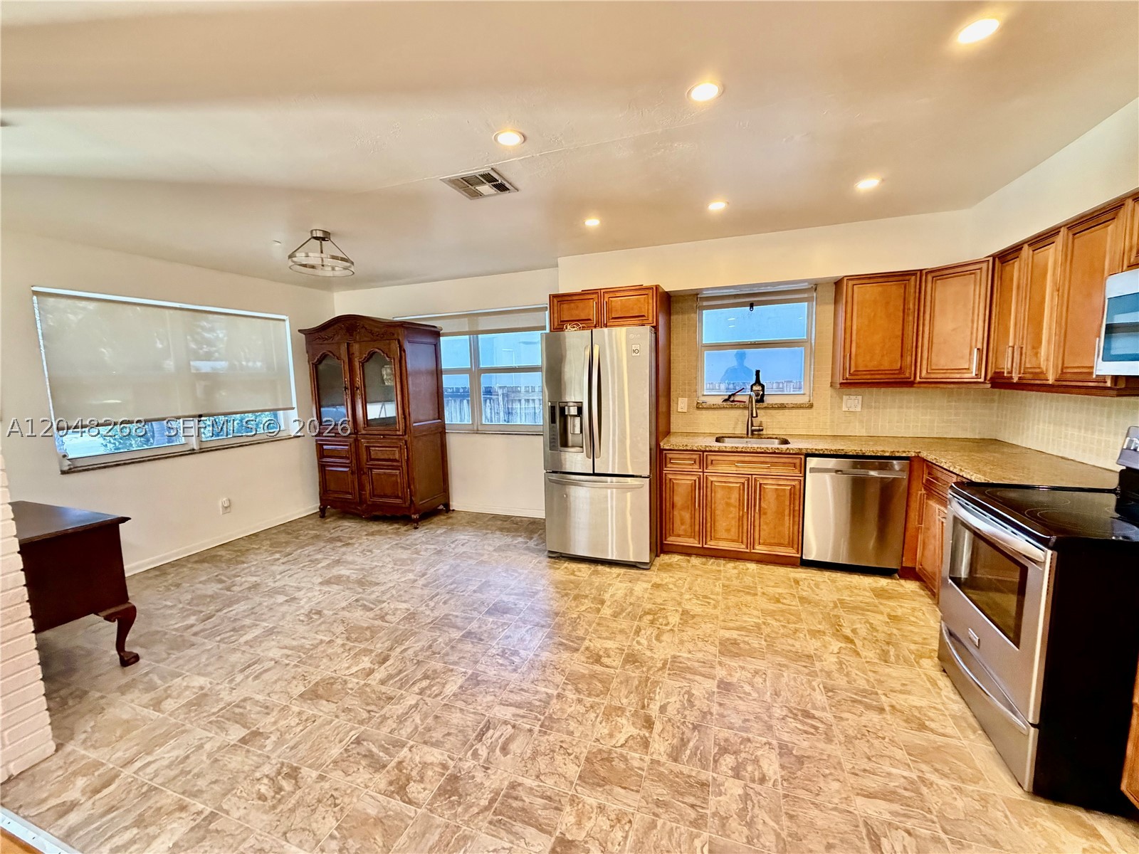 ST JAMES PARK NORTH - Residential Lease