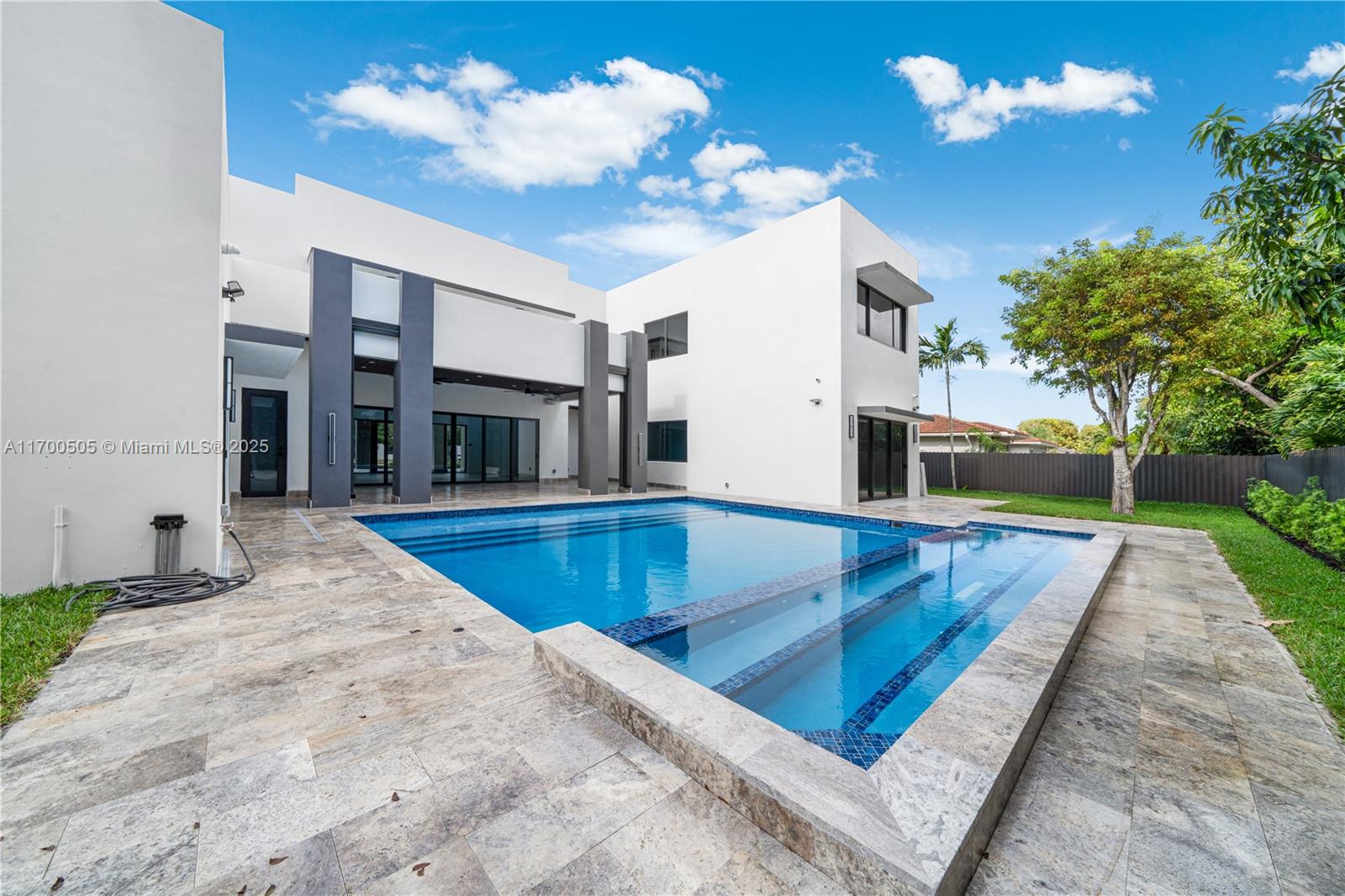 HEAVENLY ESTATES - Residential