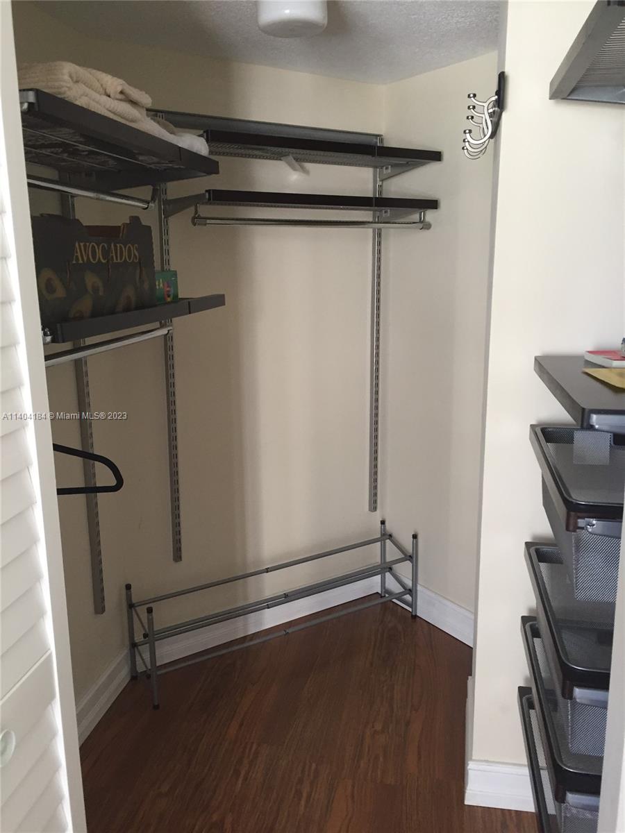 BRICKELL KEY II - Residential Lease
