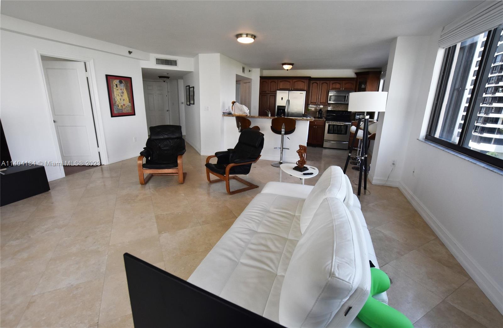 BRICKELL KEY II - Residential Lease
