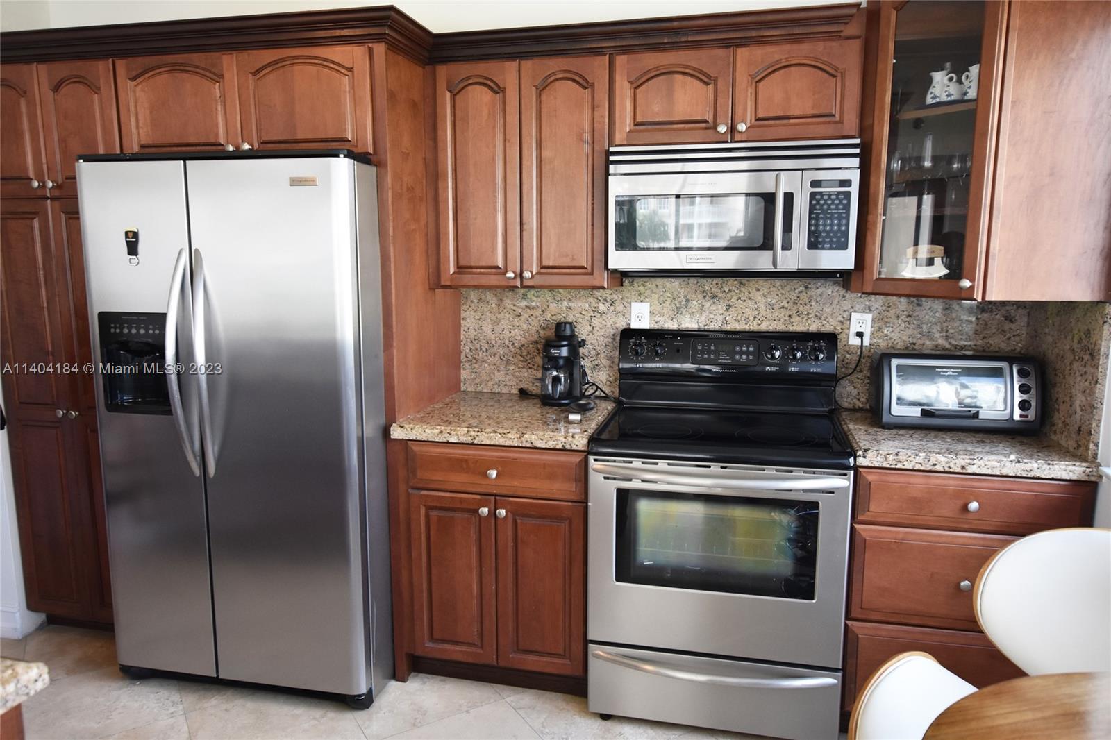 BRICKELL KEY II - Residential Lease