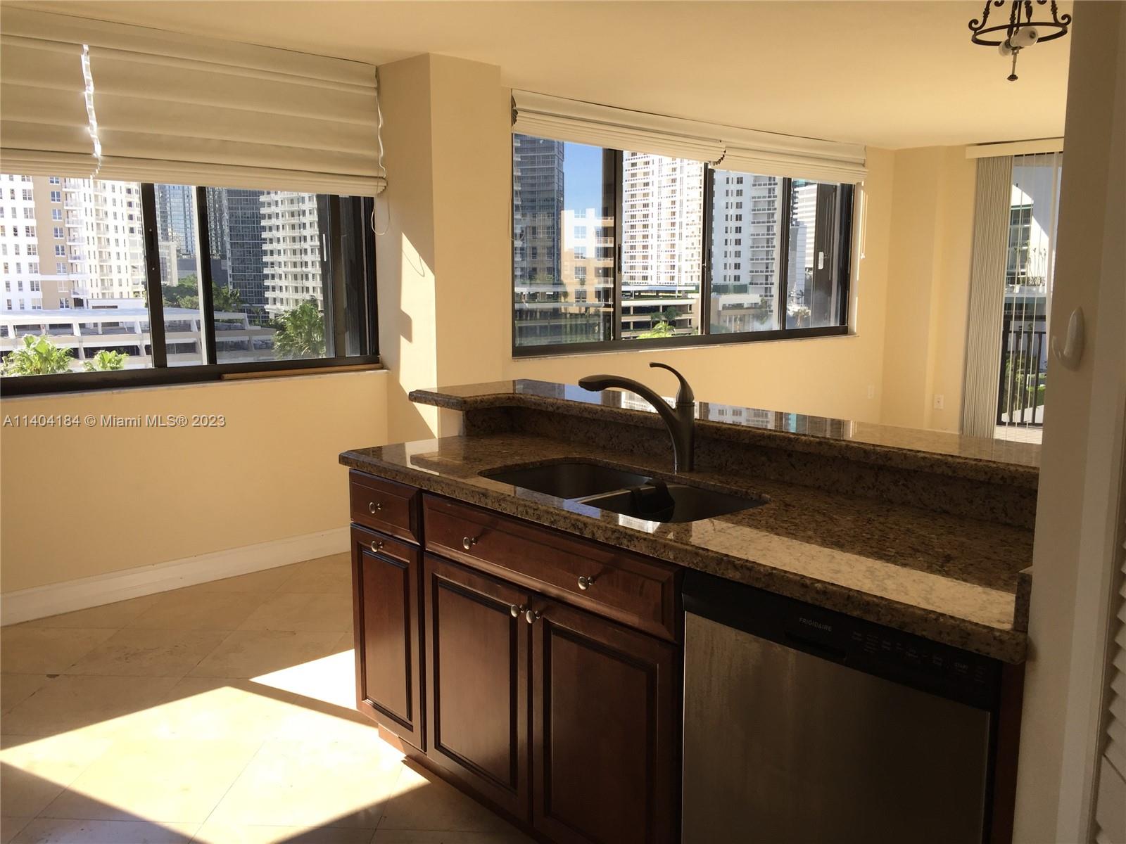 BRICKELL KEY II - Residential Lease