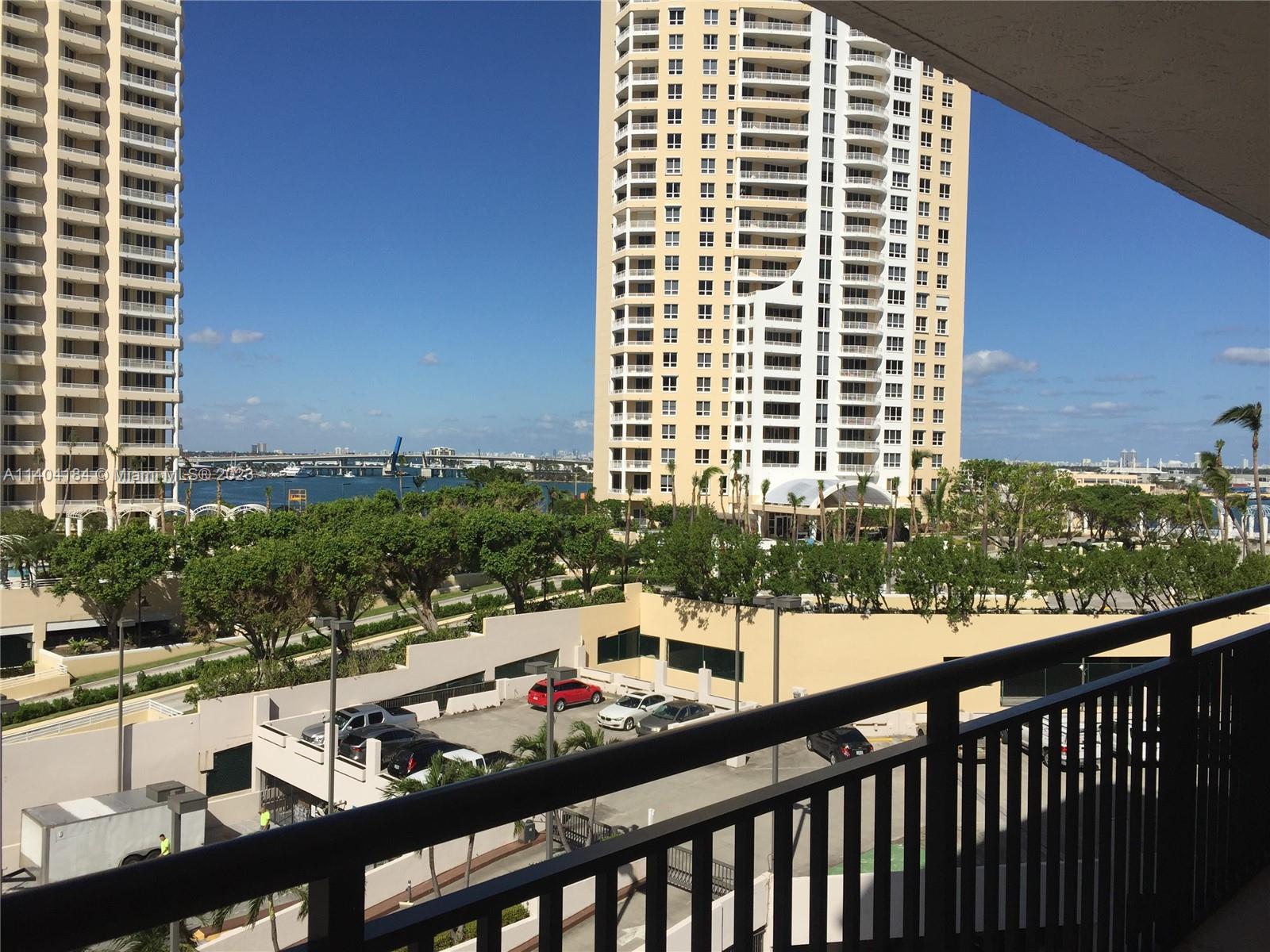 BRICKELL KEY II - Residential Lease