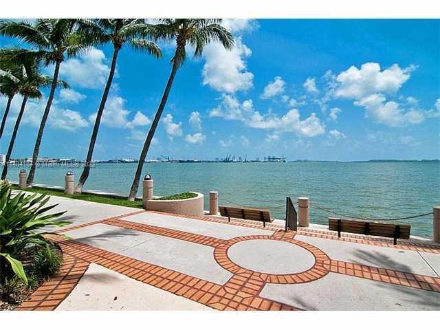 BRICKELL KEY II - Residential Lease