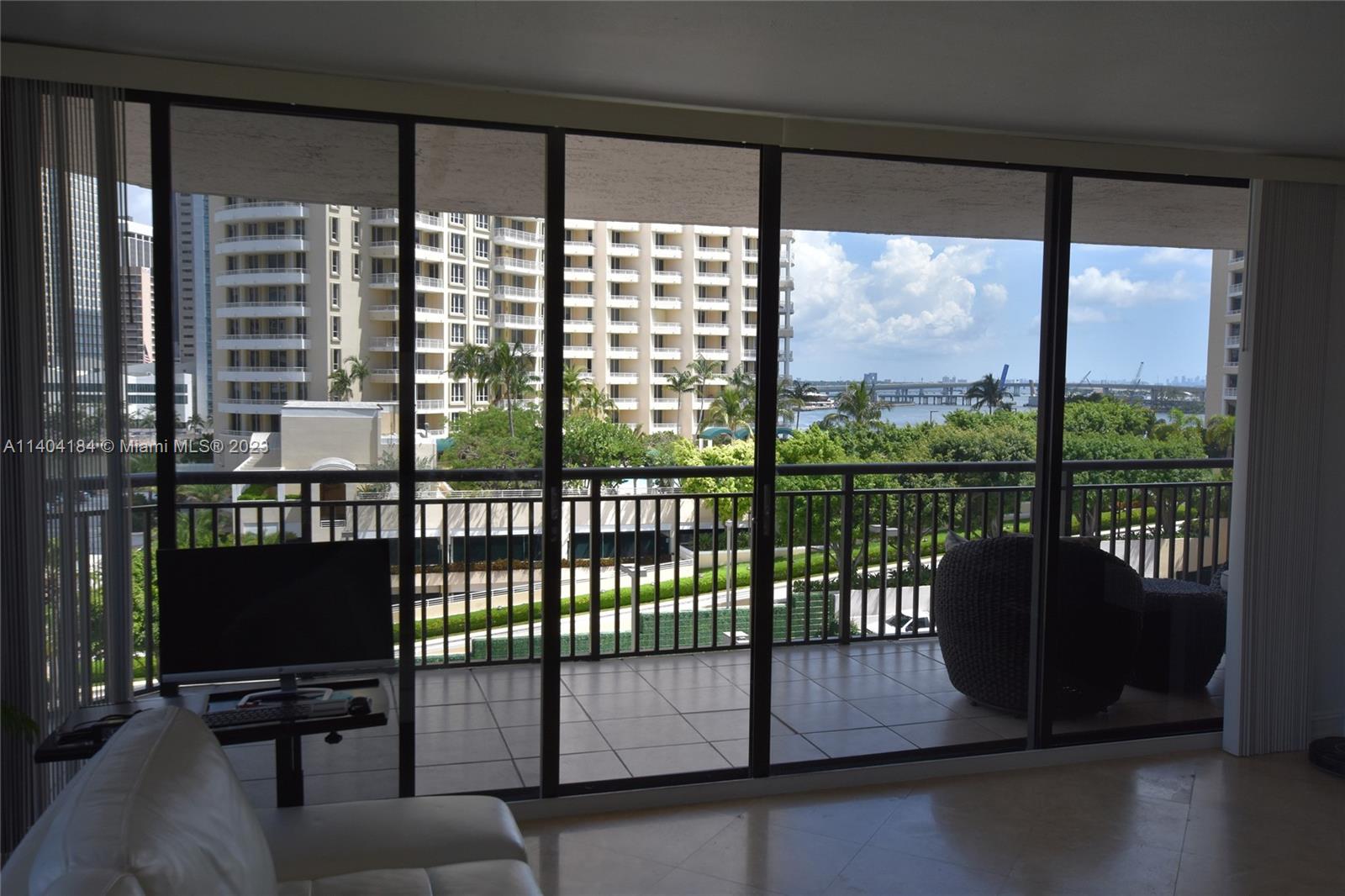 BRICKELL KEY II - Residential Lease
