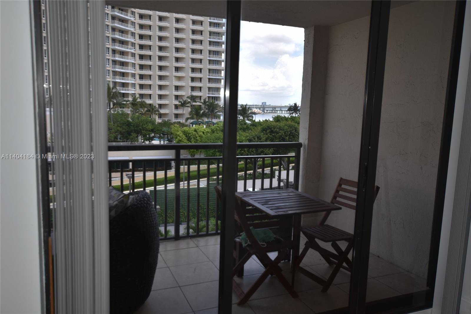 BRICKELL KEY II - Residential Lease