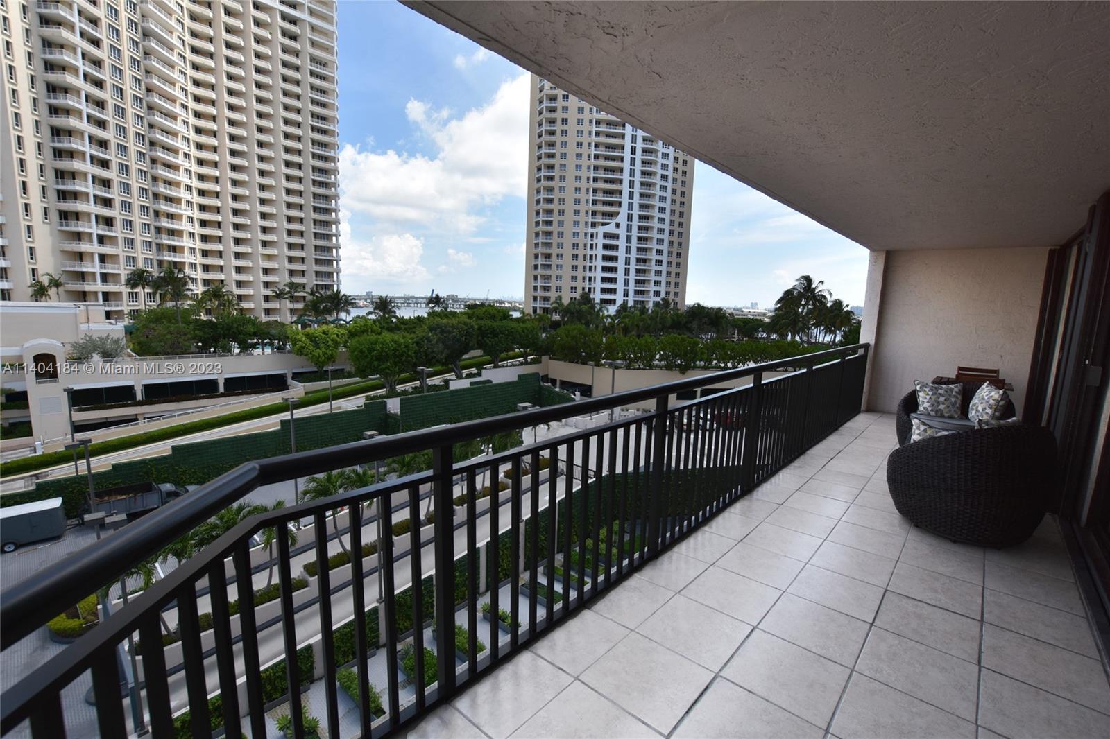 BRICKELL KEY II - Residential Lease