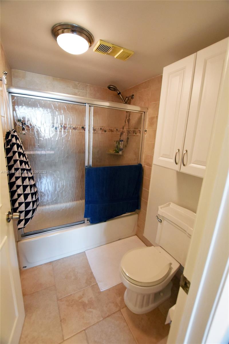 BRICKELL KEY II - Residential Lease