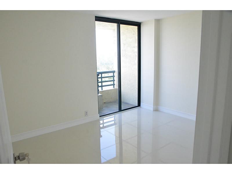 PARC CENTRAL - Residential Lease