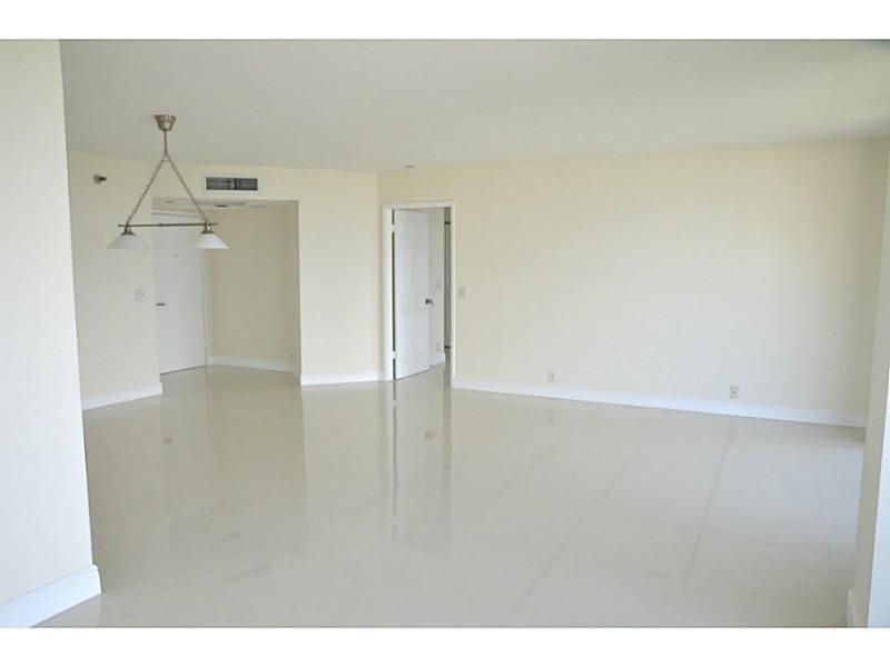 PARC CENTRAL - Residential Lease