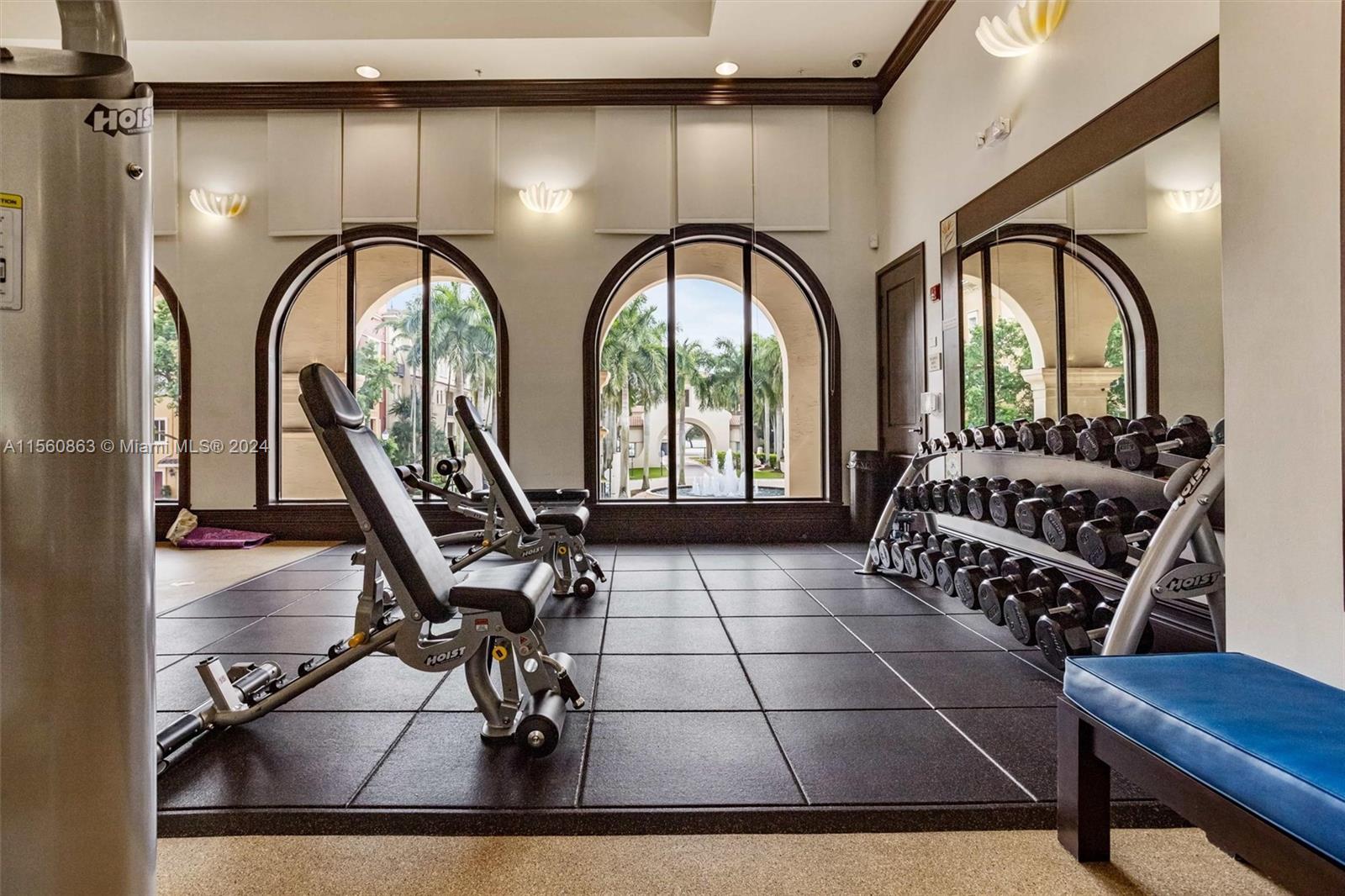 SAWGRASS LAKES - Residential
