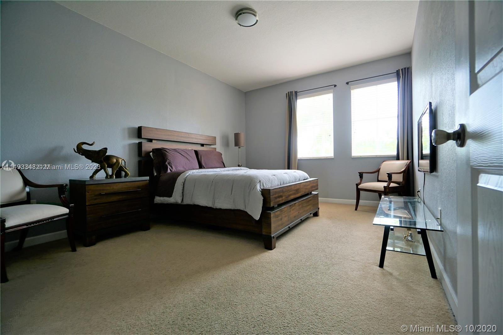 FONTAINBLEAU LAKES COURTY - Residential Lease