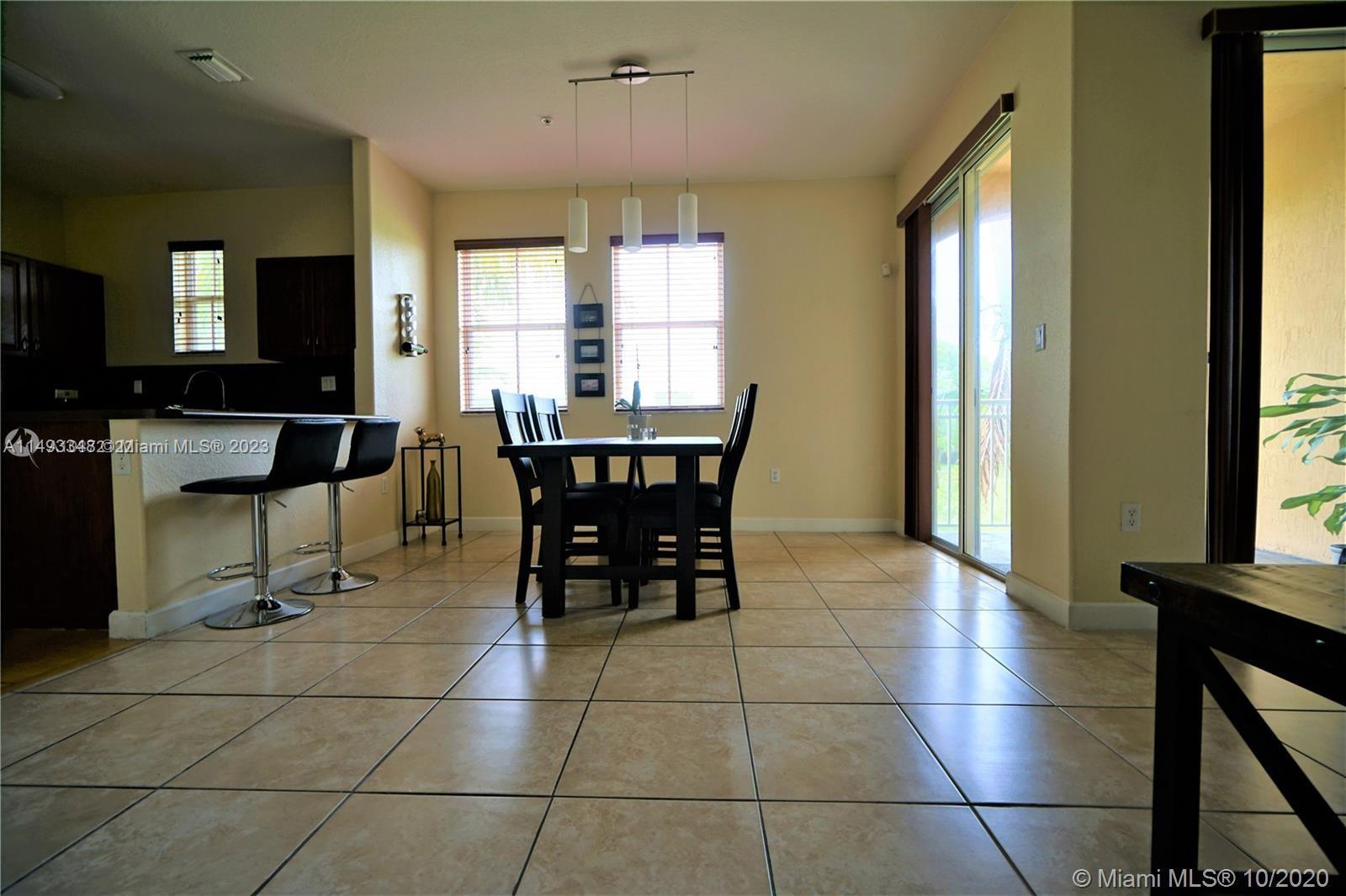 FONTAINBLEAU LAKES COURTY - Residential Lease