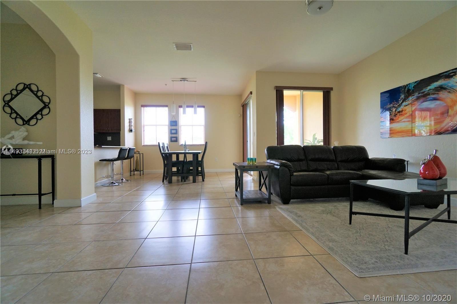 FONTAINBLEAU LAKES COURTY - Residential Lease