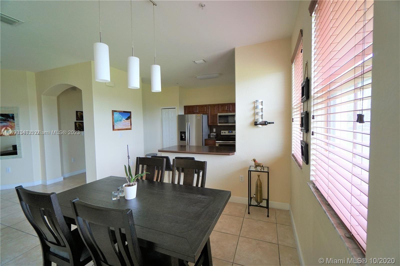 FONTAINBLEAU LAKES COURTY - Residential Lease