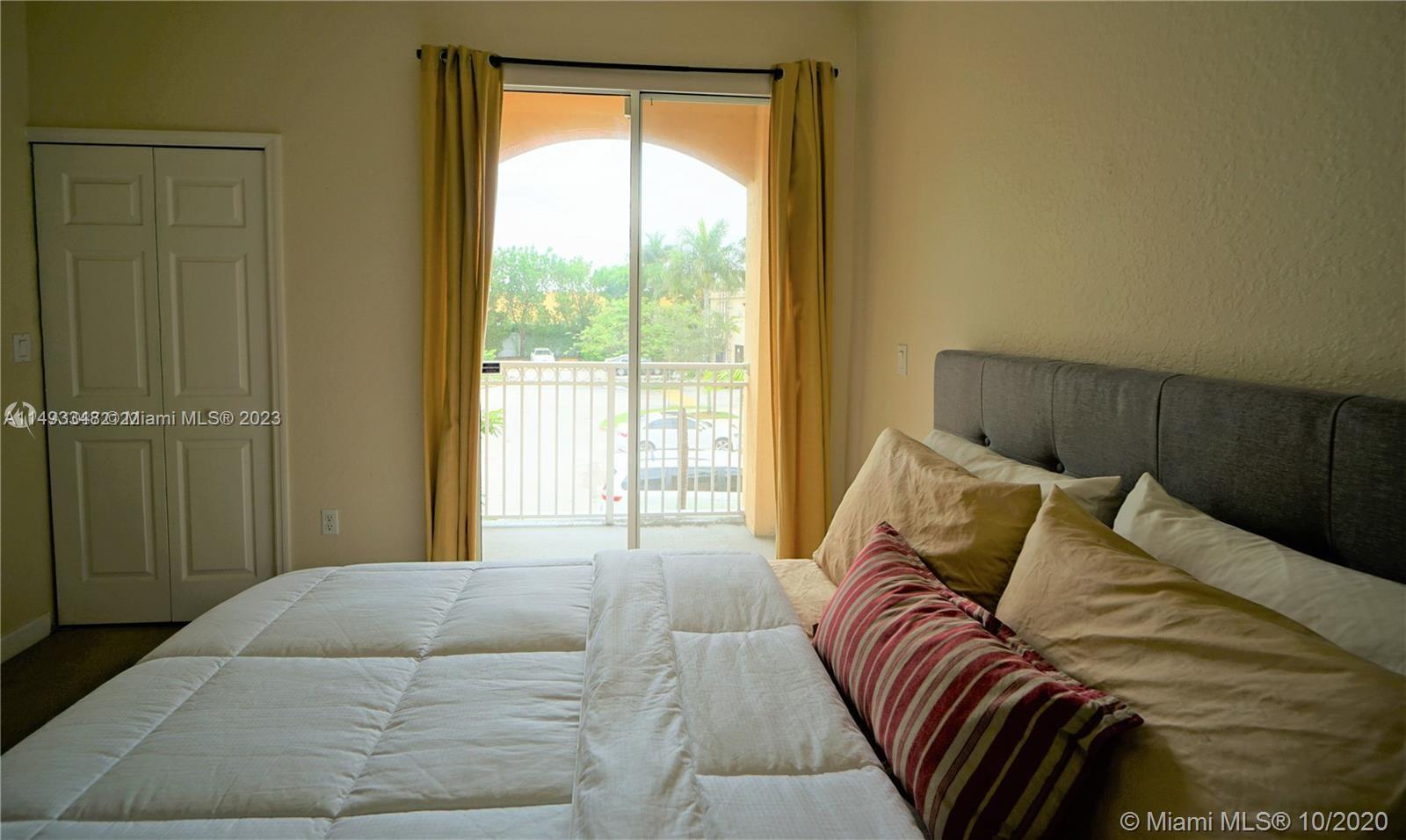 FONTAINBLEAU LAKES COURTY - Residential Lease