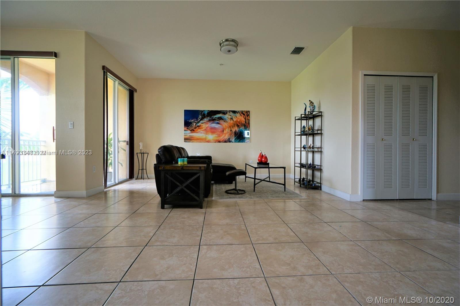 FONTAINBLEAU LAKES COURTY - Residential Lease