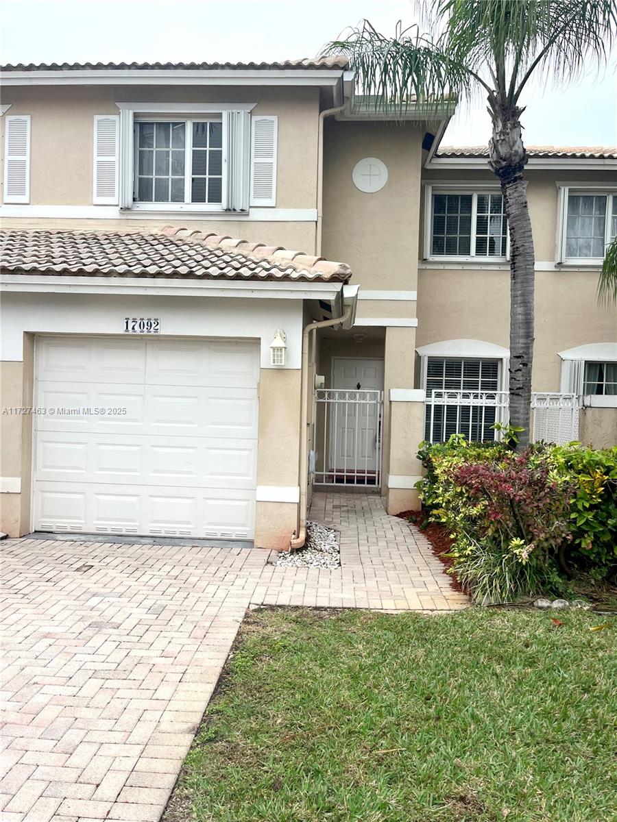 PEMBROKE ISLES 1 - Residential Lease