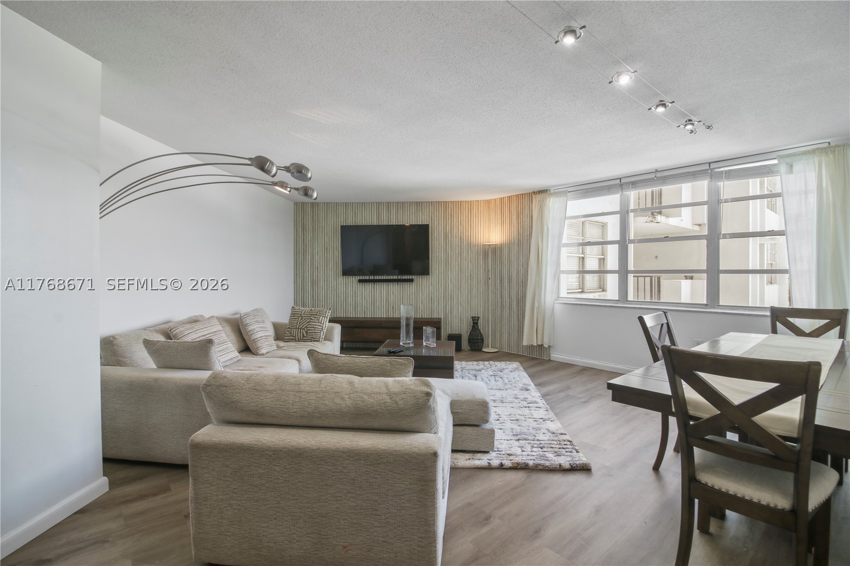 COMMODORE PLAZA CONDO - Residential