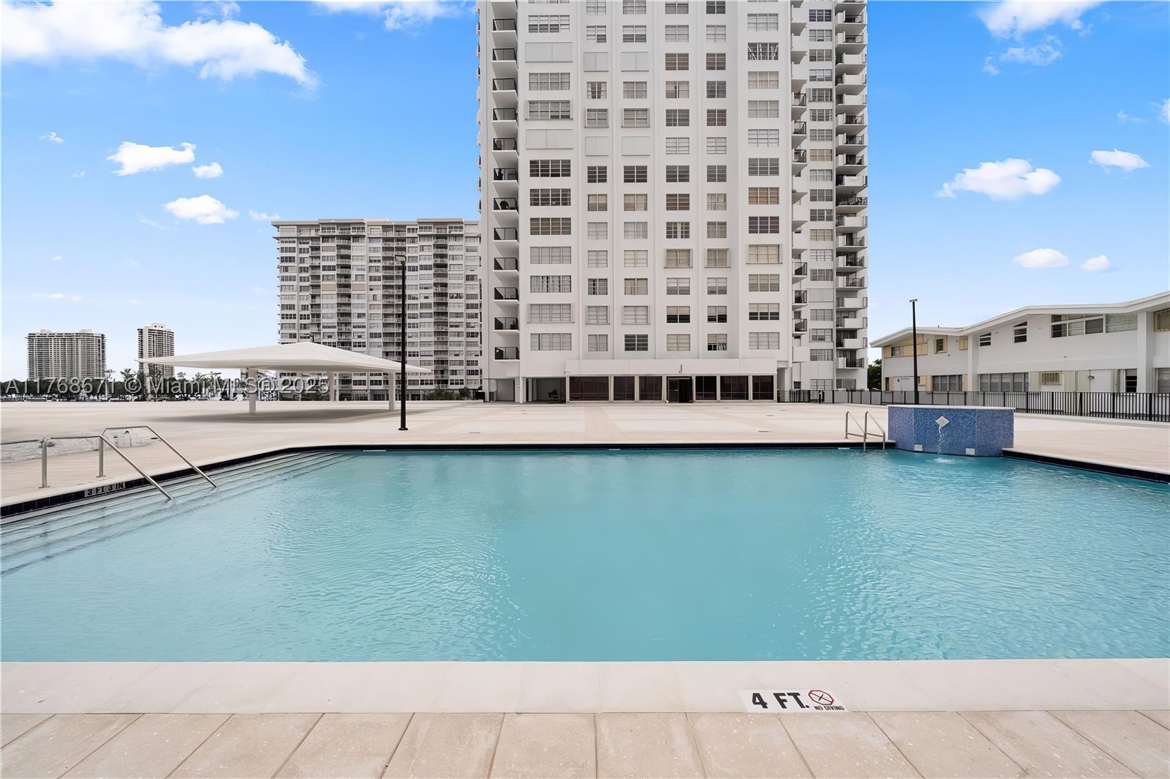 COMMODORE PLAZA CONDO - Residential