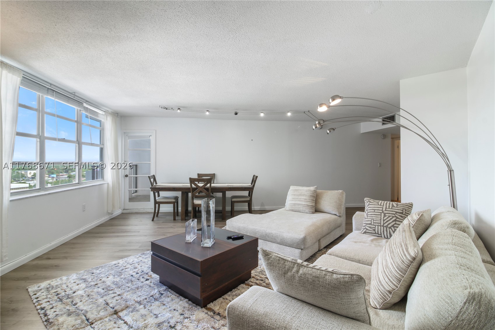 COMMODORE PLAZA CONDO - Residential