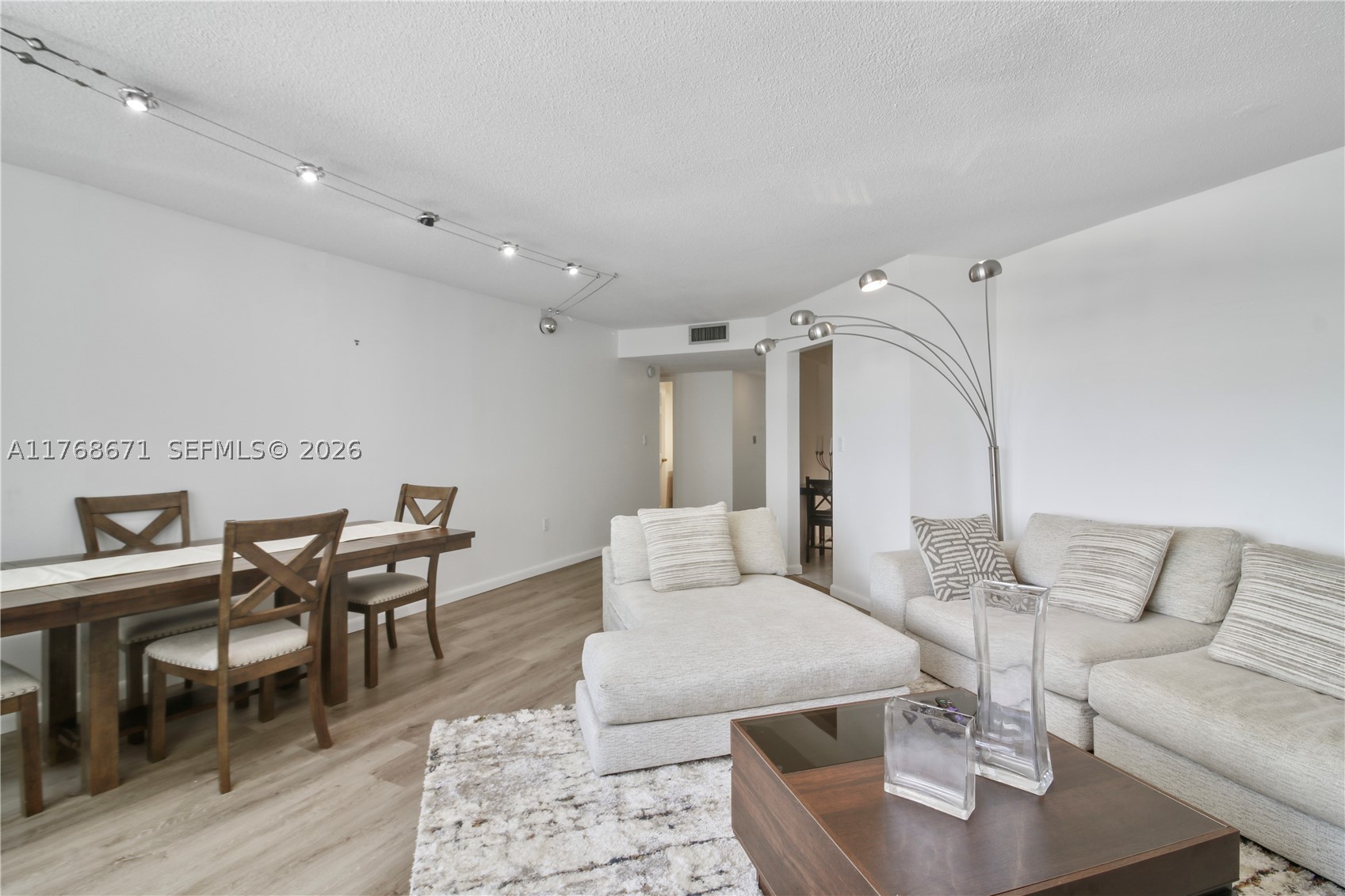COMMODORE PLAZA CONDO - Residential