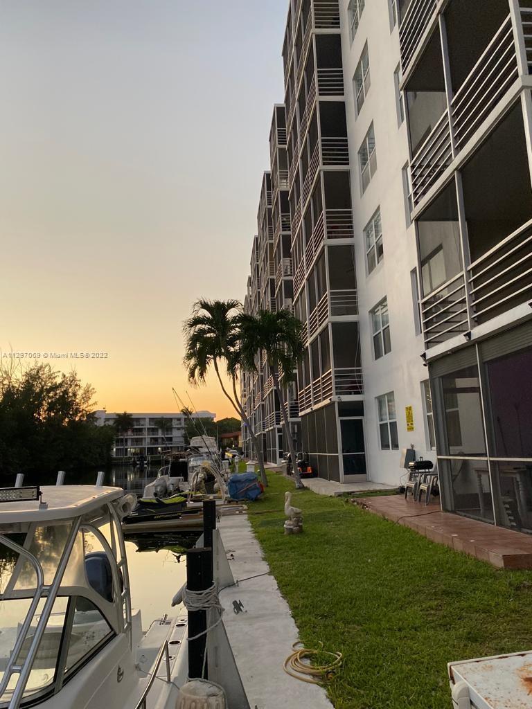 EASTERN SHORES WHITE HOUS - Residential Lease
