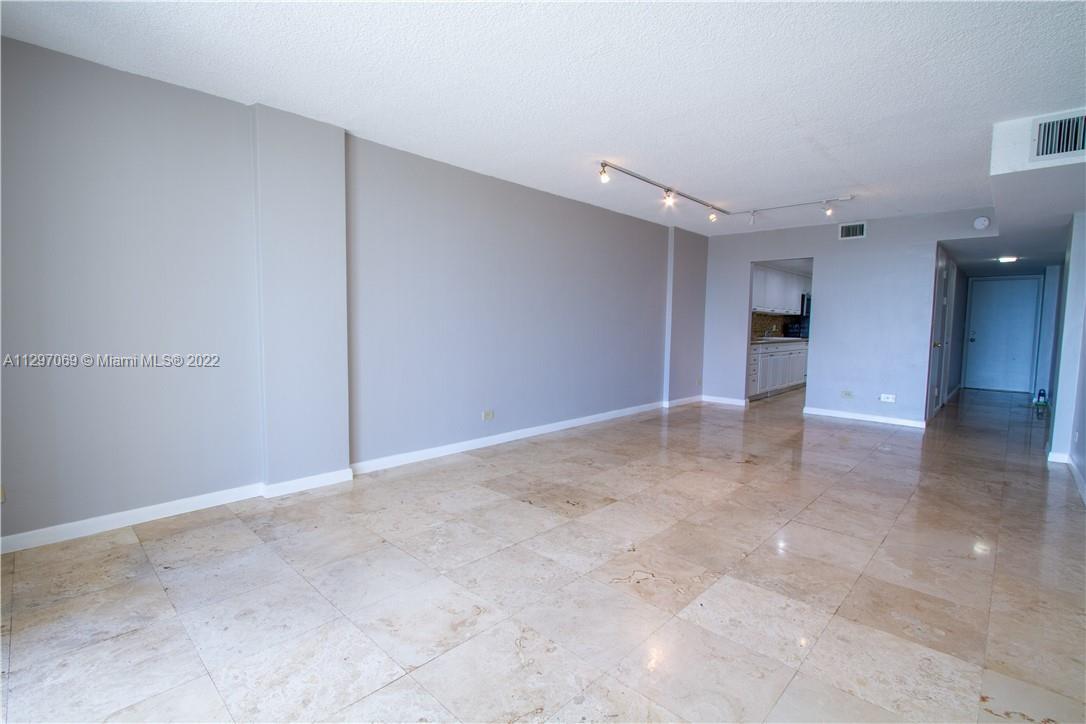 EASTERN SHORES WHITE HOUS - Residential Lease