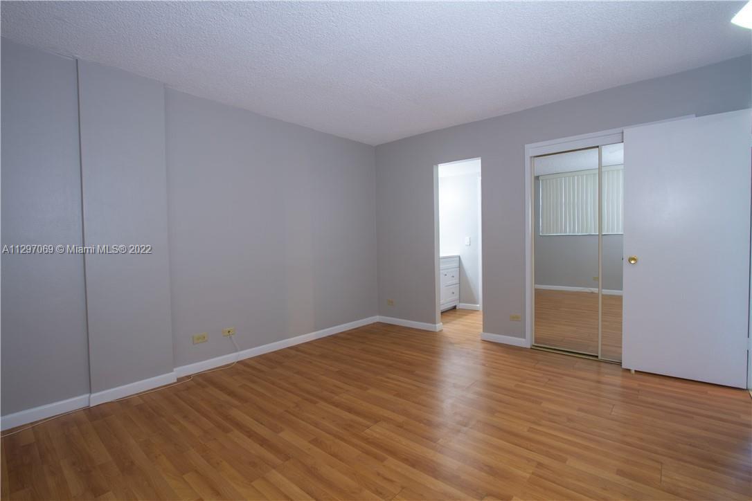 EASTERN SHORES WHITE HOUS - Residential Lease