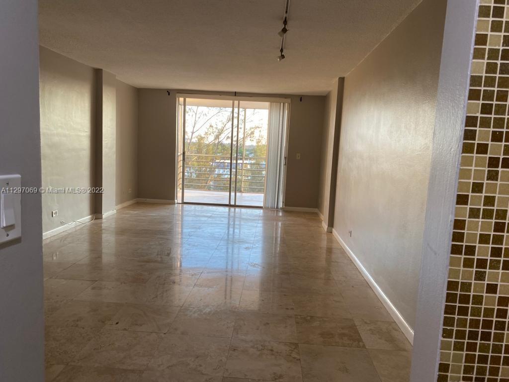EASTERN SHORES WHITE HOUS - Residential Lease