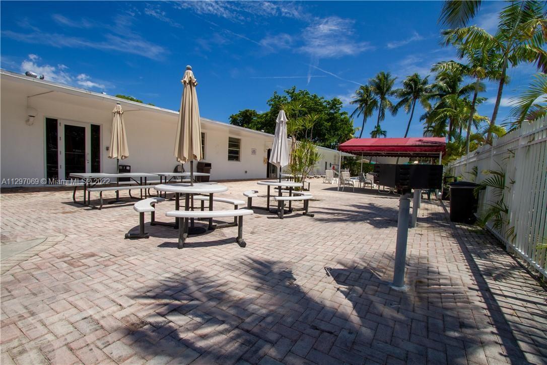 EASTERN SHORES WHITE HOUS - Residential Lease