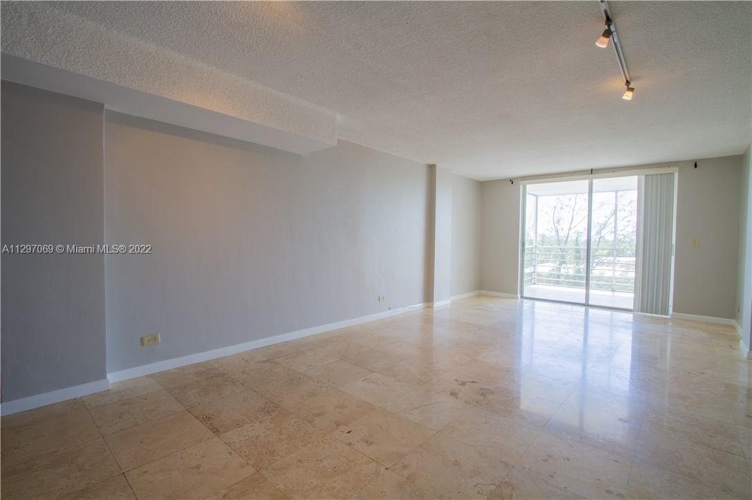 EASTERN SHORES WHITE HOUS - Residential Lease