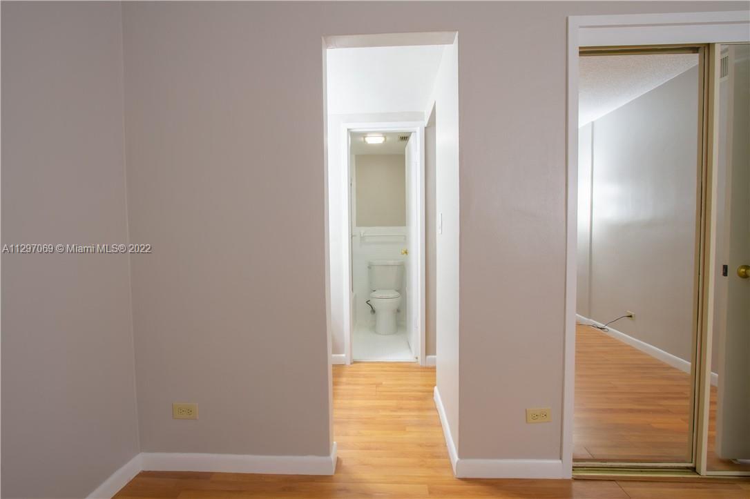 EASTERN SHORES WHITE HOUS - Residential Lease