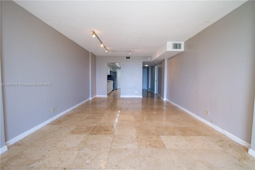 EASTERN SHORES WHITE HOUS - Residential Lease