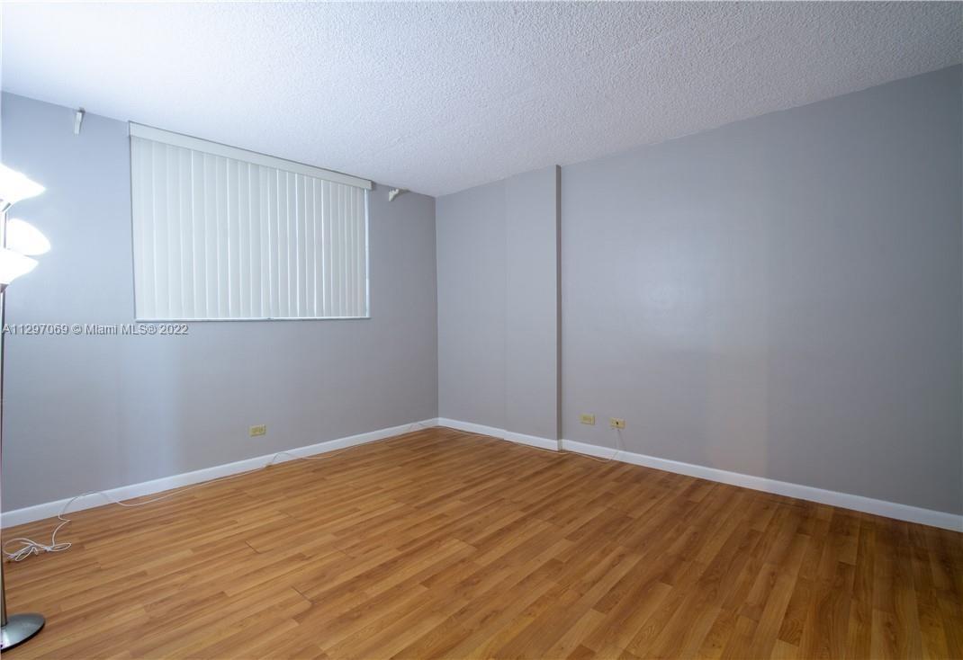 EASTERN SHORES WHITE HOUS - Residential Lease