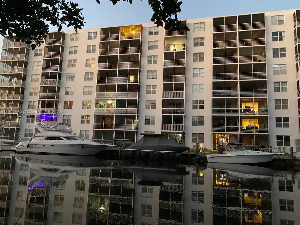 EASTERN SHORES WHITE HOUS - Residential Lease