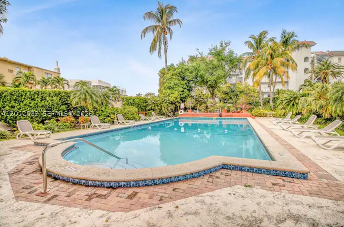 THE MANTELL CONDO - Residential Lease