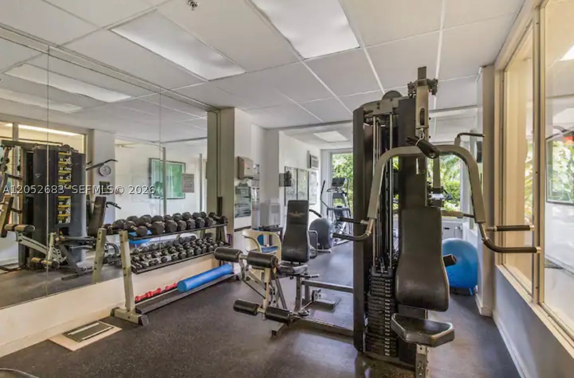 THE MANTELL CONDO - Residential Lease
