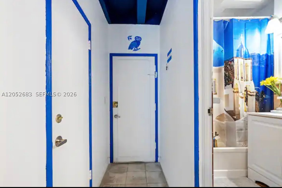THE MANTELL CONDO - Residential Lease